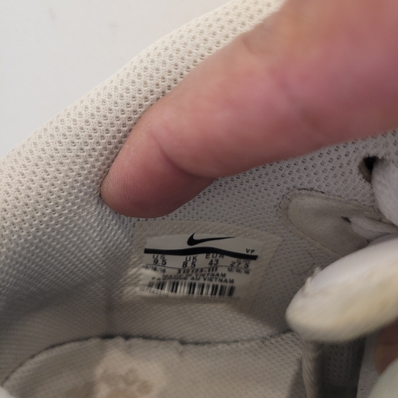 Nike Air Force 1 mids - Men's size 9.5US - Picture 9 of 9